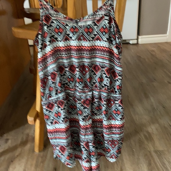Aztec pattern romper! - Picture 3 of 3